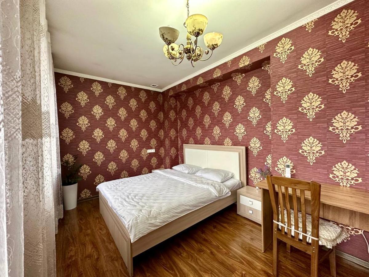 Hostel 4U Bishkek Exterior photo